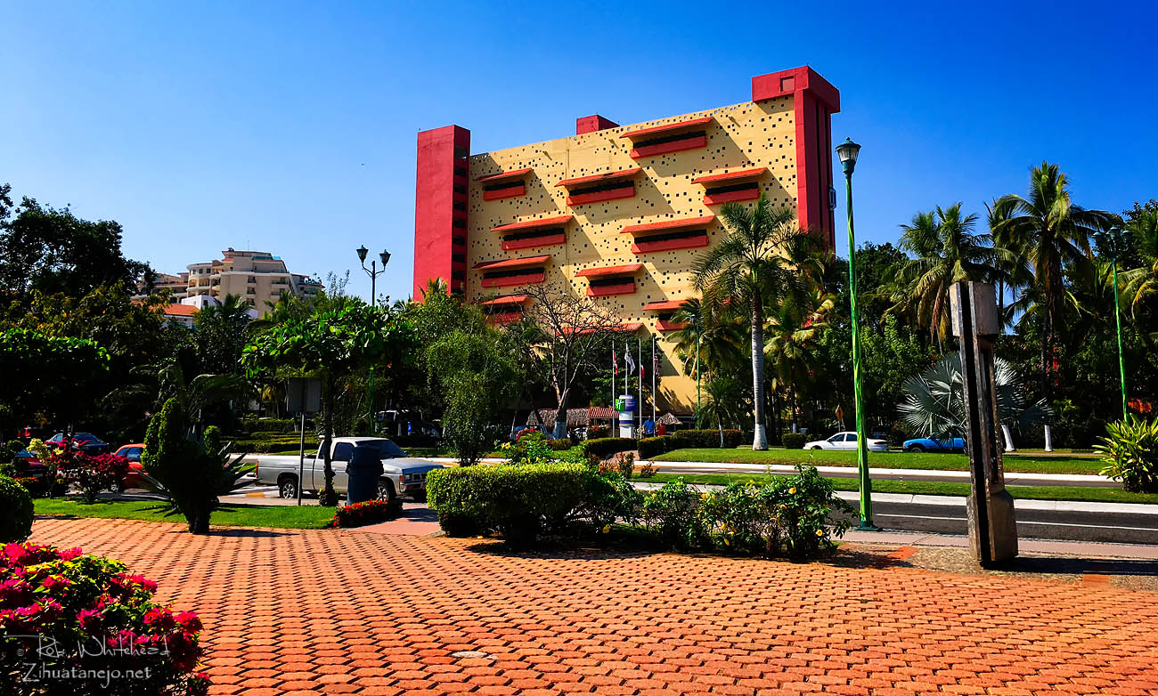 Anteriormente Hotel Presidente ahora Holiday Inn, Ixtapa